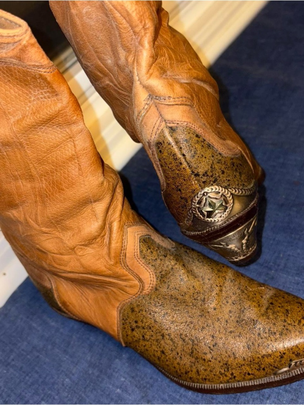 RARE 70s Vintage Zodiac USA Western Leather Buckle Mid-Calf Heel Boots